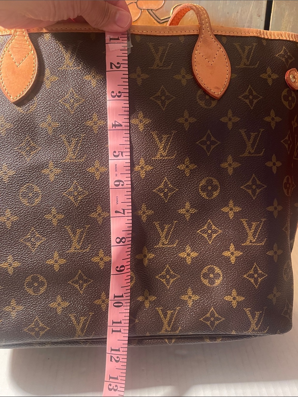 Louis Vuitton Neverfull - Picture 14 of 17